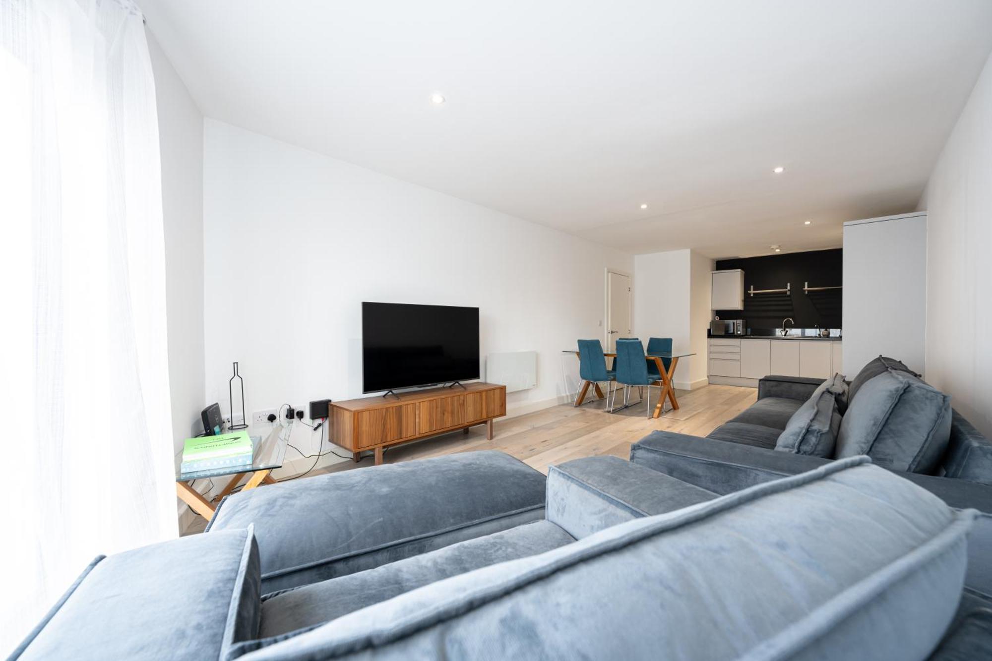 Luxury Apartment By Ocean Village Marina 사우샘프턴 외부 사진